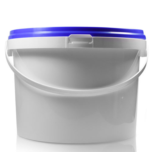 7.5Litre plastic bucket